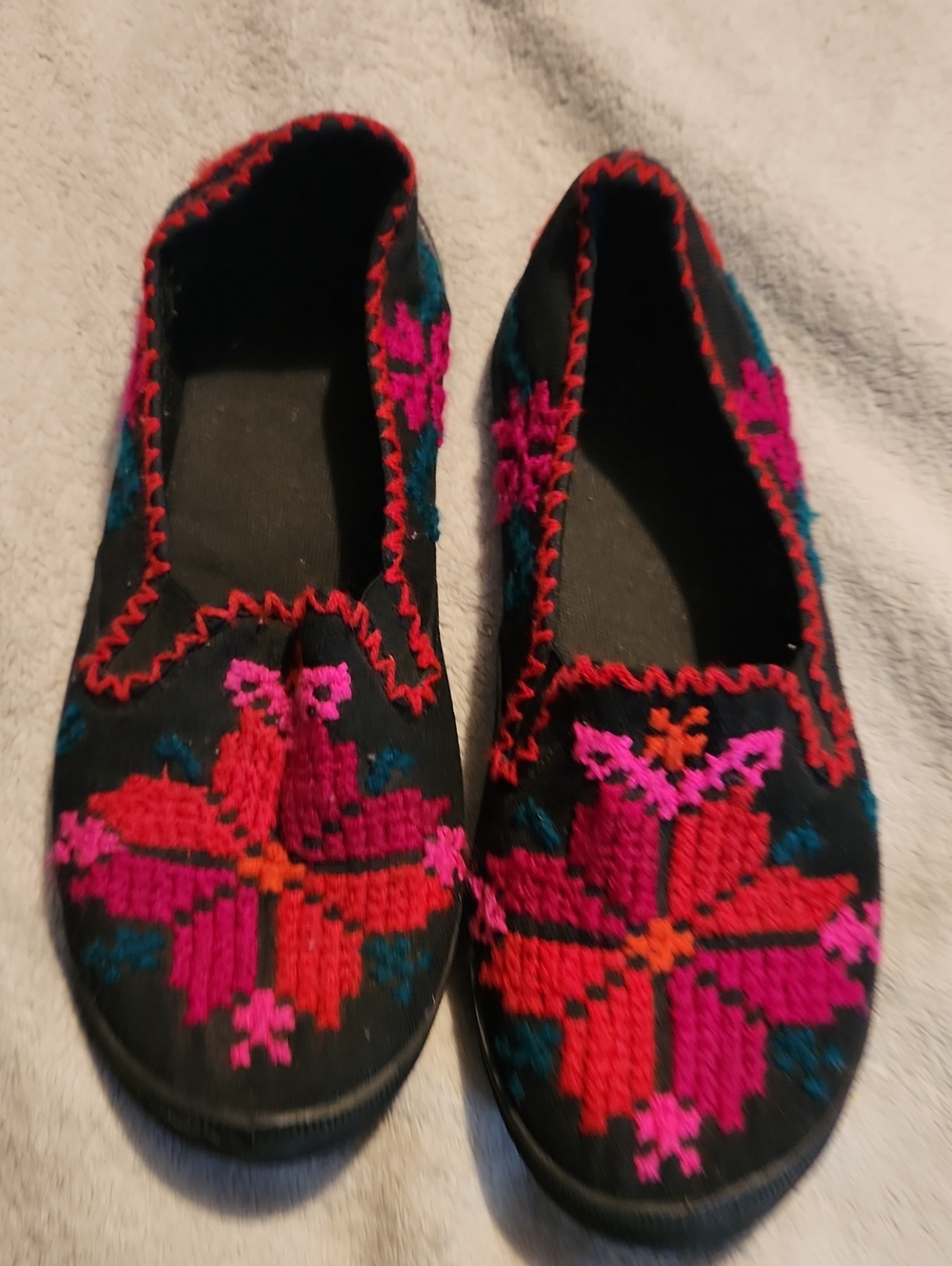 Hand-Embroidered Black Slip-On Flats with Pink and Red Floral Motif